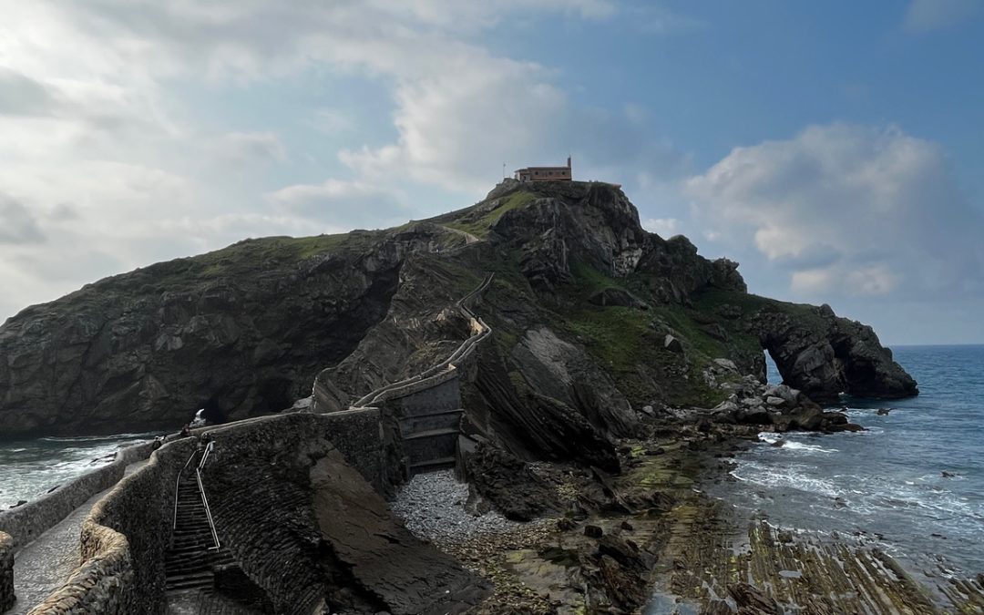 SAN JUAN DE GAZTELUGATXE |  Y Game of  Thrones